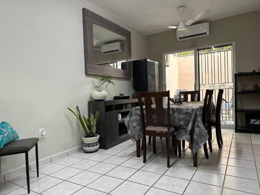 Сasa de vacaciones Your In Paradise Sleeps 11